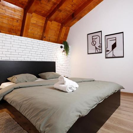 One Love Central Cottage Bucareste Exterior foto